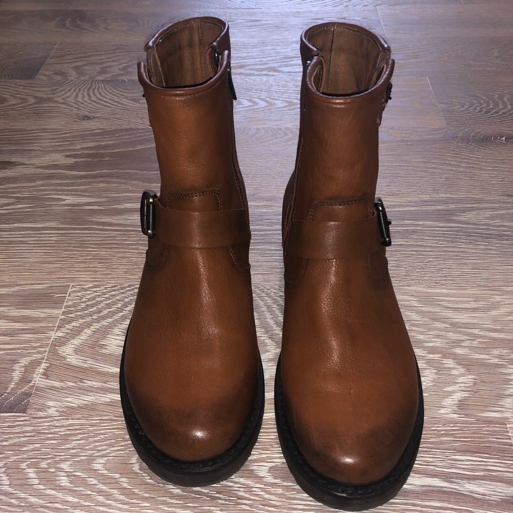 Frye Veronica size 9 Boot